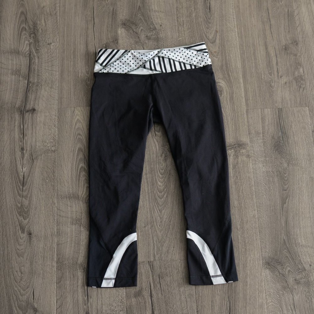 Lululemon Run: Inspire Crop black quilt 13 white